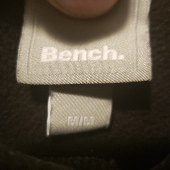 Bench sweater | Medium - Picture 3 of 4